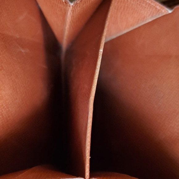 Authentic Louis Vuitton EliseTrifold Monogram Wallet - Picture 2 of 9